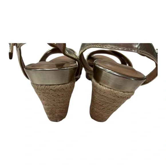 AEROSOLES Metallic Gold Women's Sandals - Picture 6 of 8